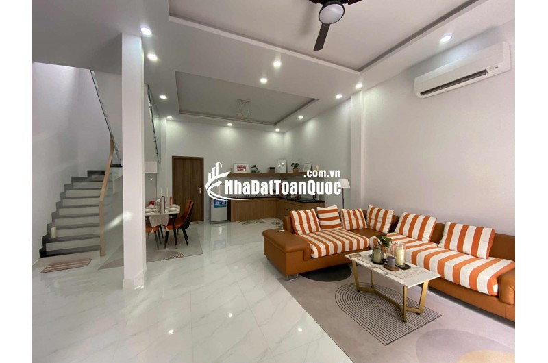 Bán nhà sát căn mặt tiền đường Tỉnh Lộ 10, DT 63m2, xây mới 1 trệt, 1 lầu